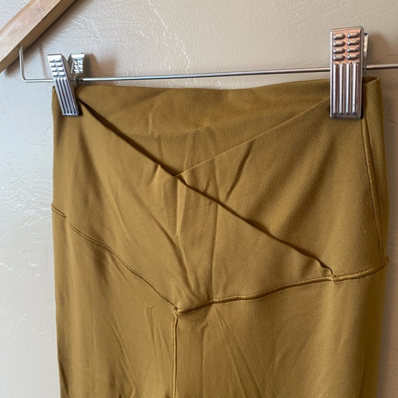 OFFLINE By Aerie Real Me High Waisted Crossover Flare Legging - Picture 3 of 6